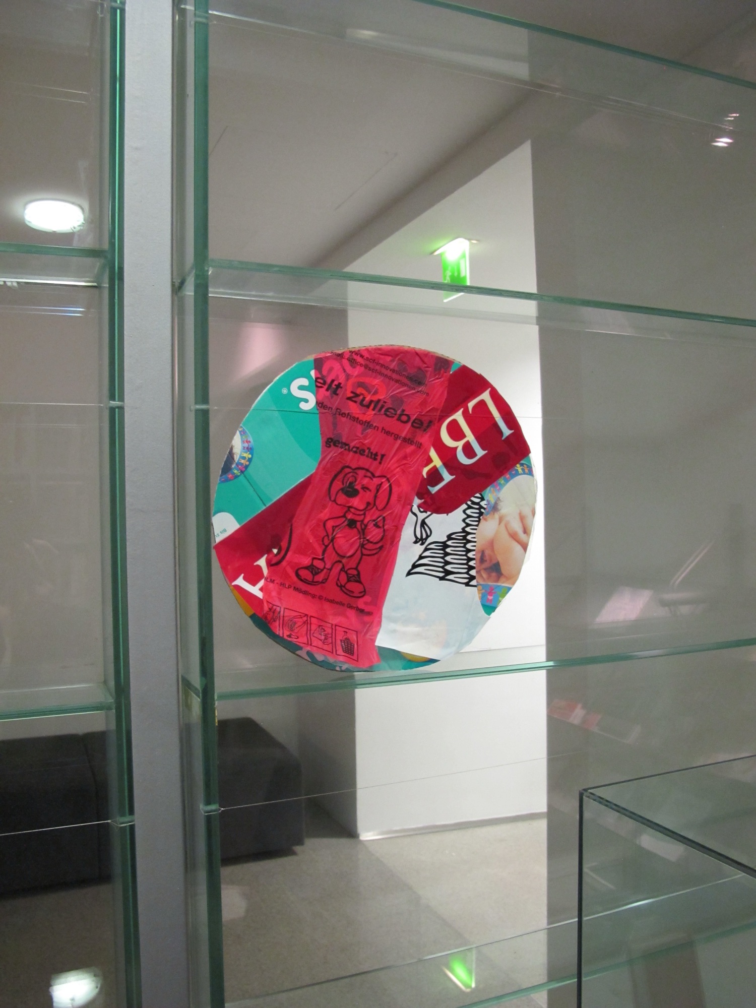 Cologne? | exhibition view | MUMOK Library, Vienna | 2016 | https://www.mumok.at/kalender/franz-lonely-austrionaut
