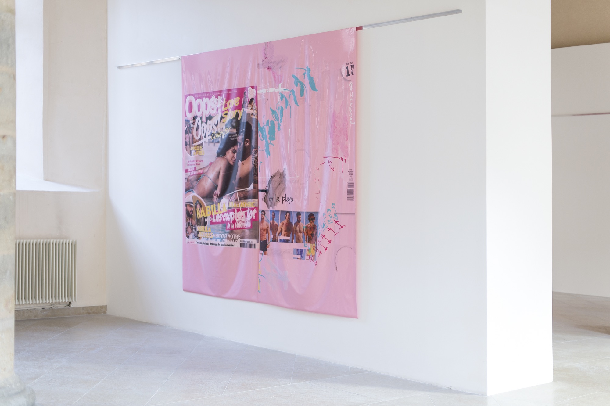 Oops! Lovestory Oops! Collector Les couples hot en la playa | (in collaboration with Halvor Rønning) | 2014 | uv print and alcohol ink on pvc, aluminium profile | 200 x 250 cm | https://lasalledebains.net/archive/page/257/les_nouvelles_nouvelles_libertes_accesorios_especiales